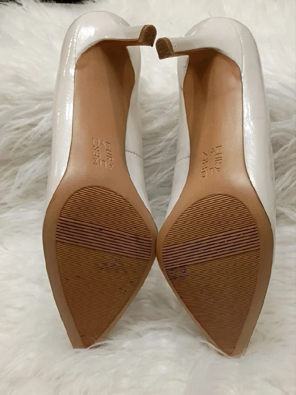 Naturalizer Anna Pointed-Toe Cream Patent Pumps 7.5 M